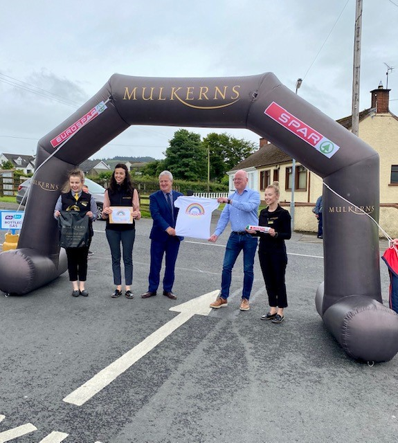Mulkern SPAR Jonesborough Staff with Jonesborough PS Principal Mr Keenan Staff at Mulkerns SPAR Jonesborough photgraphed with Jonesborough PS Principal Mr Keenan at The Lockdown Leavers Event